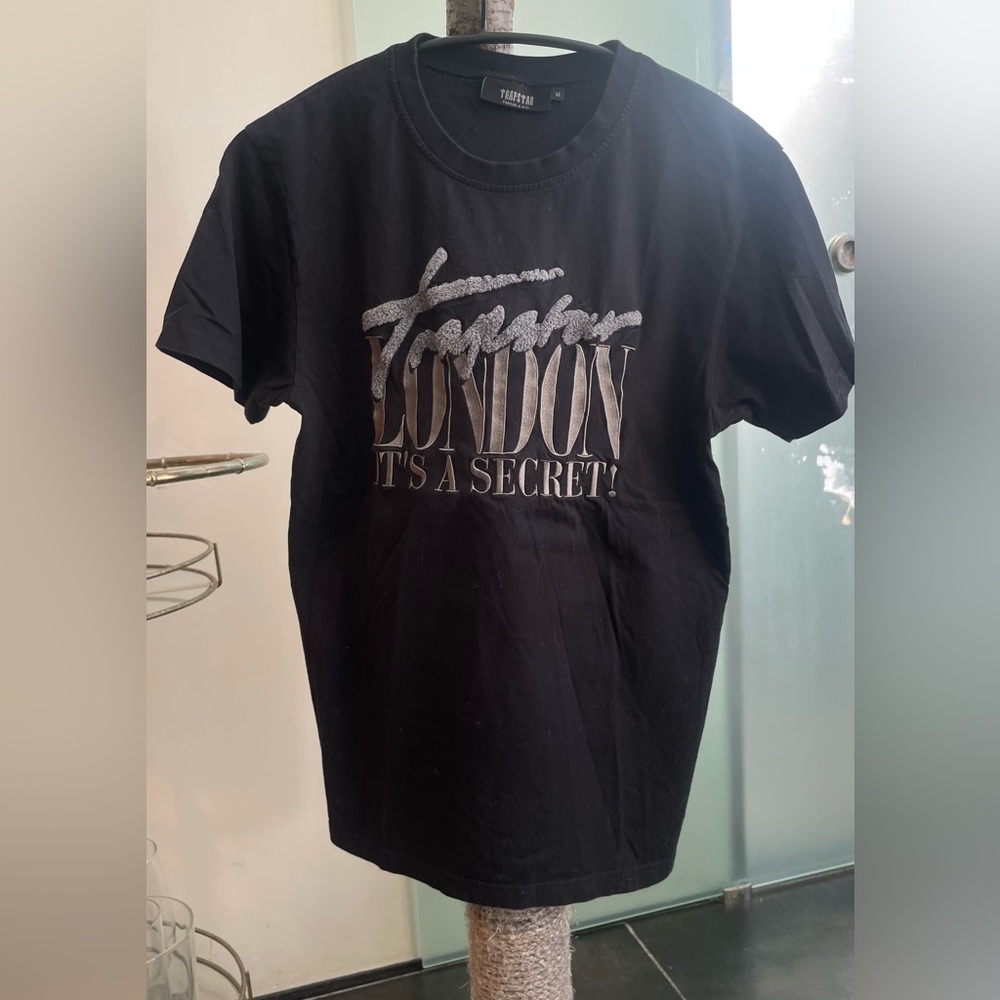 Trapstar 100% cotton Black it’s a secret tee with textured embroidery